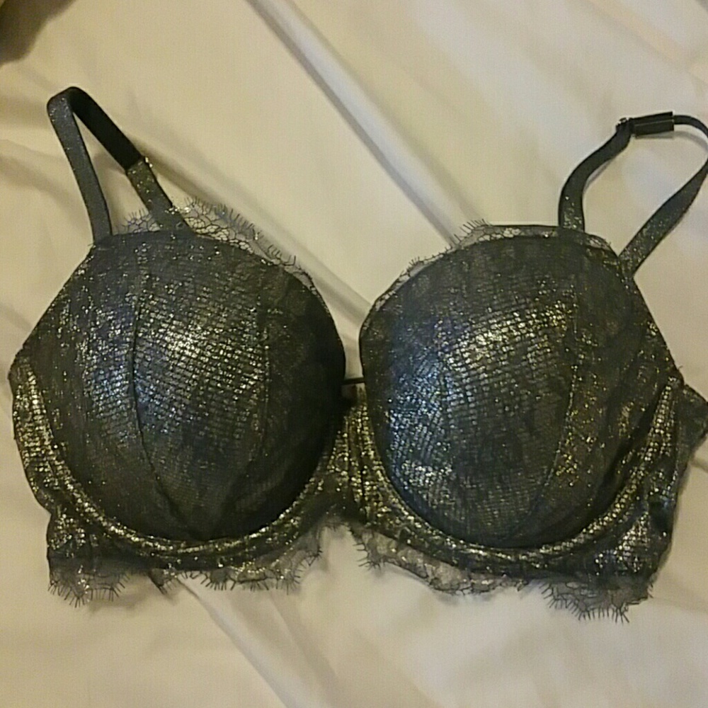 Victoria Secret bra 34DD